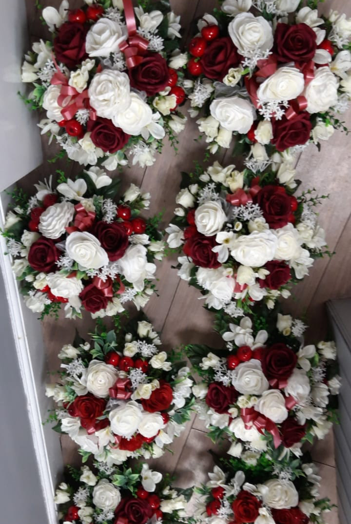 Christmas Table Arrangements Bristol florist XMASTA11