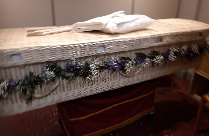 Casket garland funeral flowers FGH2