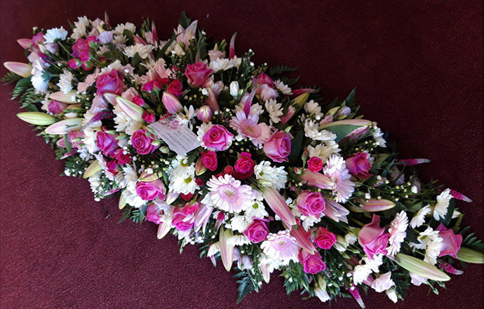 Coffin top/casket sprays funeral flowers Bristol florist FCT10