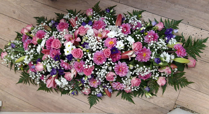Coffin top/casket sprays funeral flowers Bristol florist FCT5