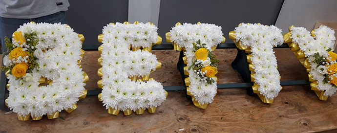 Betty funeral flowers Bristol florist FNL17