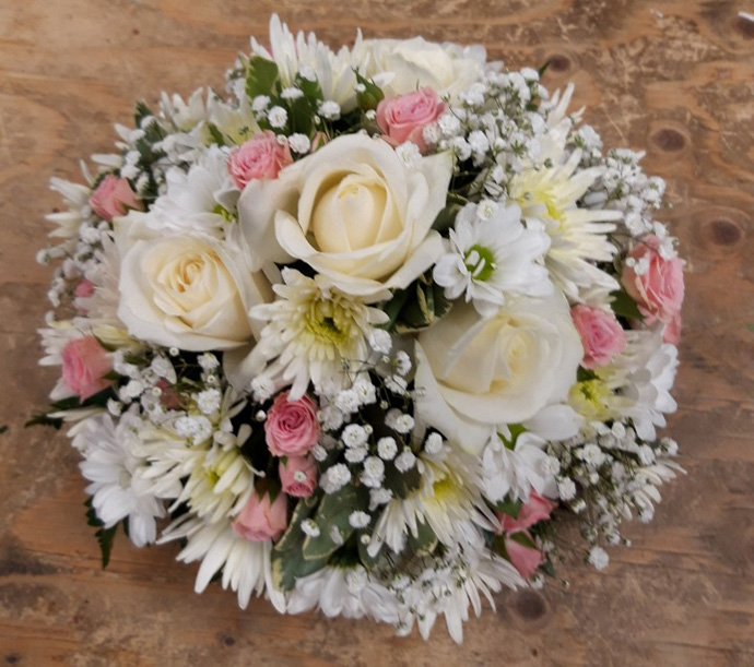 Funeral flower posies Bristol florist FPO9