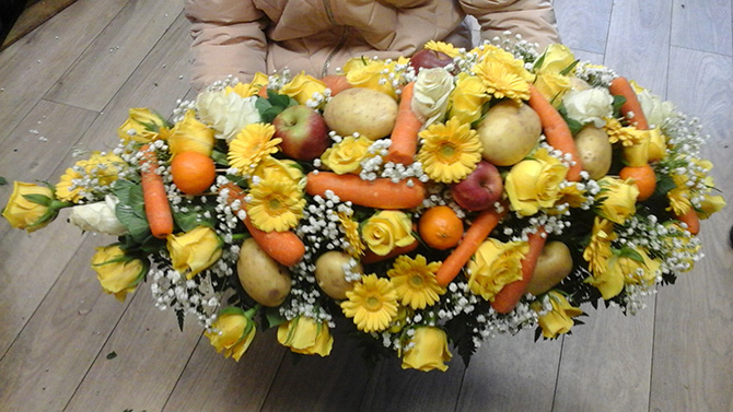 Fruit and veg floral tribute Bristol florist FRUITANDVEG
