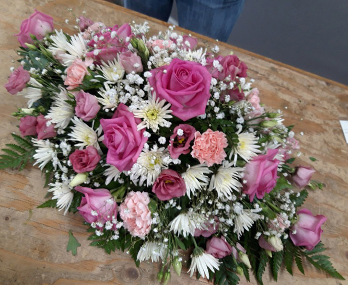 Pink spray funeral flowers Bristol florist FS9
