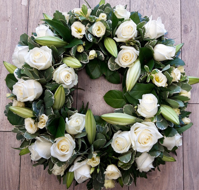 Wreath funeral flowers Bristol florist FW5