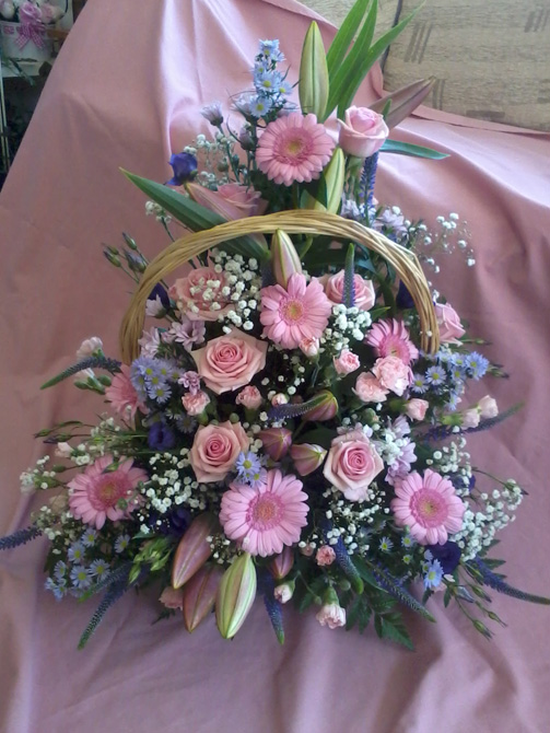 Mother's Day gift basket flowers Bristol florist MGB3