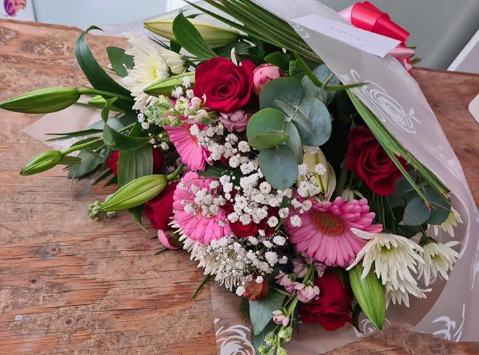 Valentine bouquet Bristol florist VDB23