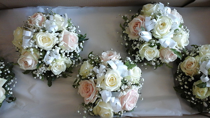 Bridesmaids hand tied bouquets cream and pink roses Bristol WBR3