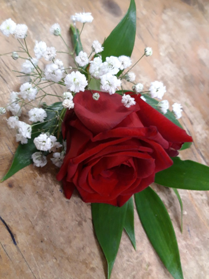 Wedding buttonholes WBR11