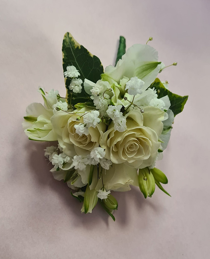 Wedding buttonholes WBR14