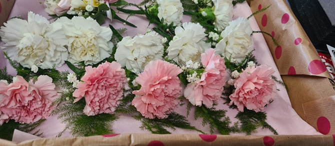Wedding buttonholes WBR6