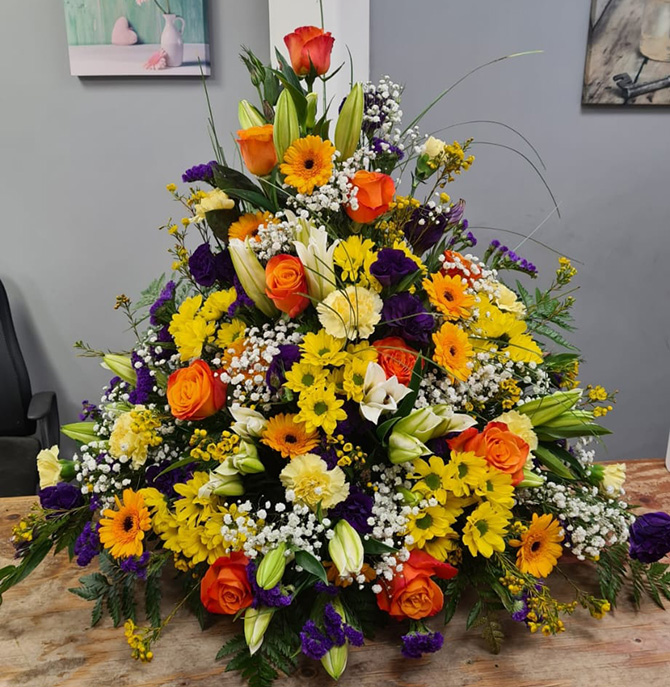 Wedding pedestal flowers WP5