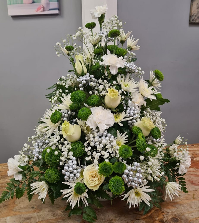 Wedding pedestal flowers WP7