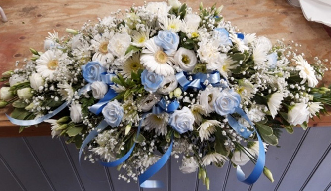 Wedding table flowers WTA9