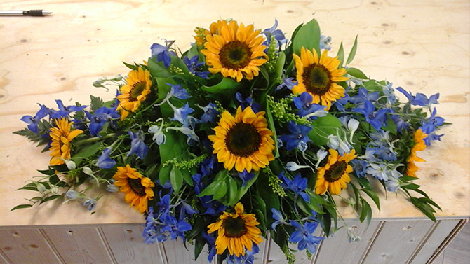 Wedding flowers table decorations yellow blue Bristol WTA1